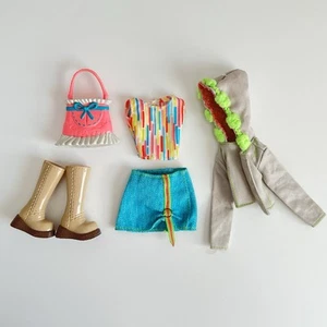 My Scene: Barbie Clothing Fashion Pack. Clothes, Shirt, Coat, Skirt, Bag, Shoes. - Picture 1 of 6