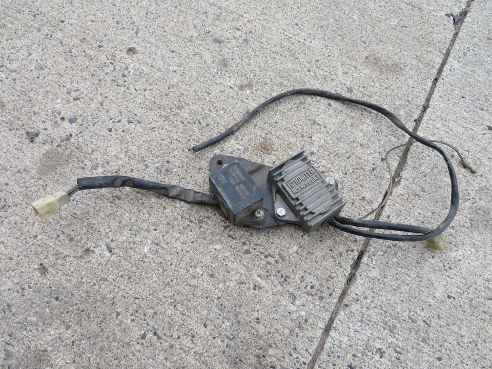 Encendedor y dispositivo de iluminación Kawasaki KZ 1000 A4 LTD IC 1980 K50 Foto 1 de 4