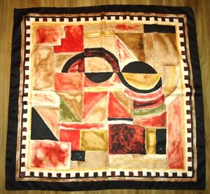 Made In Italy Women's Abstract Scarf Size-36x35 in - Picture 1 of 5