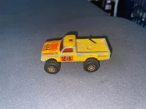 MATCHBOX-CAMION POSTERIORE APERTO 4X4-GIALLO-1981--SCIOLTO-- - Foto 1 di 4