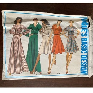 Vintage Vogue 1082 Pattern Basic Design Size 8 Dresses - Picture 1 of 2