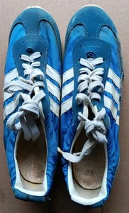 Vintage Adidas Track Laufschuhe Größe 8 Hergestellt in den USA Blau Weiß Streifen - Bild 1 von 9