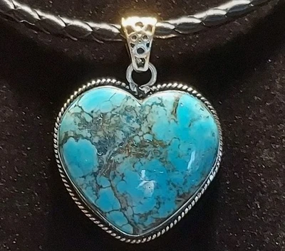 Nuevo colgante de corazón turquesa de plata esterlina hecho a mano y collar de cuero Foto 1 de 4