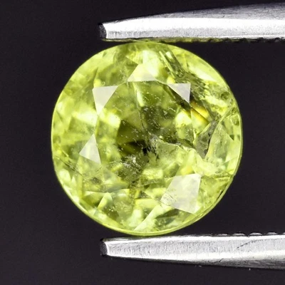 💎 1.21ct 6mm Round Natural Yellowish Green Grossular Garnet - Africa Gemstone - Image 1 of 4