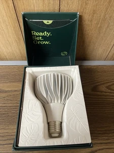 Soltech Solutions Vita LED Grow Light White Narrow Beam 20 Watts Dimmable PAR30 - Picture 1 of 6