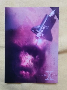 THE X- FILES . 1995 Topps Season 1 # 18 The X-Files Trading Card - Picture 1 of 2