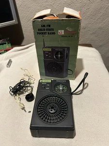 Radio transistor AM/FM de estado sólido Windsor modelo M-10 de colección - Imagen 1 de 1