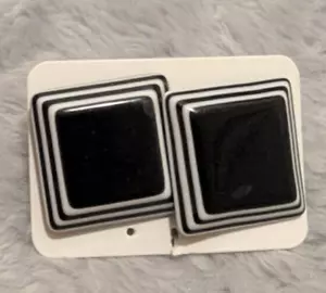 Costume Earrings Black Square Huggy - Picture 1 of 2