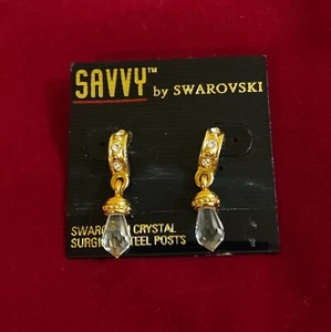 NEW Vintage Gold Tone Savvy By Swarovski Clear Crystal Drop Post Earrings - Picture 1 of 6
