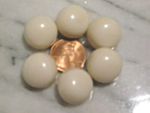 Vintage Lucite Dome Buttons Cream Color Self Shank Vintage Ladies Winter Coat - Picture 1 of 6