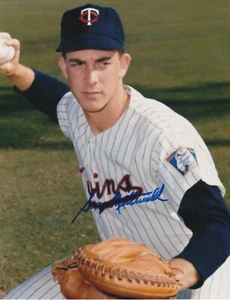 GEORGE MITTERWALD MINNESOTA TWINS ACTION SIGNED 8x10 - Picture 1 of 1