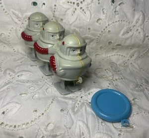 Vintage Retro Ramp Walker Toy 3 Jointed Astronauts Space Men - Picture 1 of 7