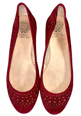 Mocasines planos de gamuza perforada borgoña punta redonda Vince Camuto para mujer talla 8,5 Foto 1 de 4