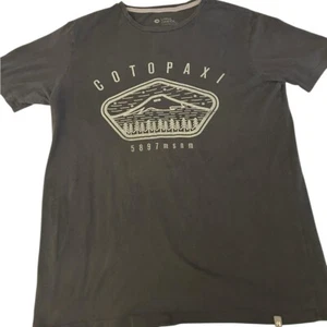 Camisa Tatuaje COTOPAXI Volcán Elevación Hombres Med Negro Andes Montañas Ecuador - Imagen 1 de 8