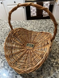 Small Vintage Wicker Gathering Basket. Madeira - Picture 1 of 6