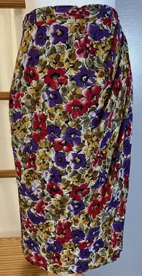 70 年代 Chaus 花卉裹身裙 10 码紫色红色打褶丝绸柔软职业派对 — 第 1/4 张图片