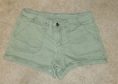 Pantalones cortos de jean verdes para mujer talla 10 de Faded Glory Foto 1 de 2