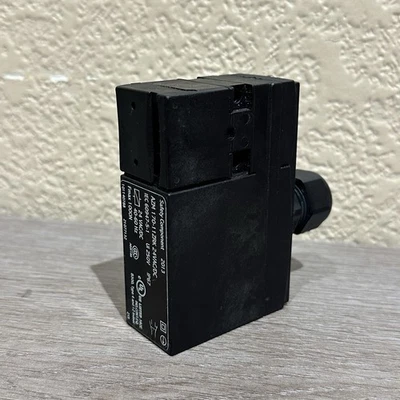 Nuevo Original SCHMERSAL Interruptor de Seguridad Bloqueo AZM 170-11ZRK Foto 1 de 3