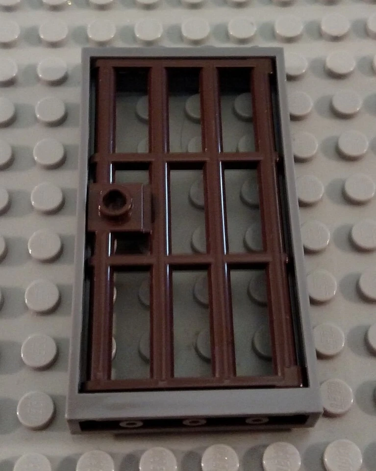 LEGO Gris Azulado Oscuro 1x4x6 Marco con Puerta de Cárcel Barrada Marrón Oscuro Foto 1 de 1