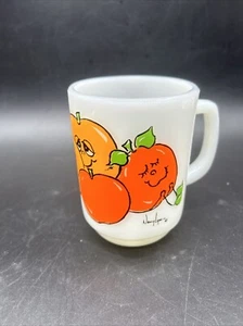 Vintage Nancy Lynn Äpfel Becher Anchor Hocking USA D-Griff Milchglas anthropomorph - Bild 1 von 7