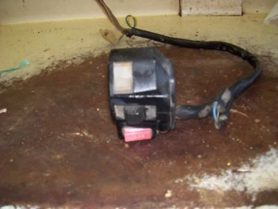 87 YAMAHA SRX250 INTERRUPTOR MANILLAR LADO IZQUIERDO Foto 1 de 4