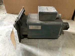 Siemens 1 FT5072-0AF01-2-Z 3 Phase Permanent Magnet Motor 3000RPM 10Nm - Picture 1 of 6