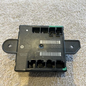 ✅ 10-13 DODGE RAM RIGHT FRONT DOOR MODULE OEM MOPAR 68055298AE - Foto 1 di 3