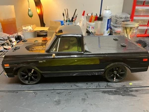 Vaterra Losi V100 Chevrolet C10 Very Upgraded Fast Nice Body With Transmitter - Picture 1 of 18