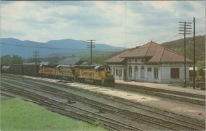 Chessie System Güterzug am Bahnhof Covington, Virginia um 1980 PC UNP 8208c4 - Bild 1 von 7