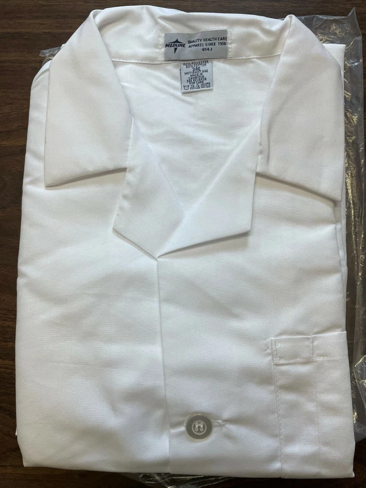 bata de laboratorio blanca mujer Foto 1 de 1