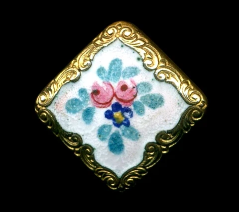Square Enamel Antique Button White with Roses & Forget-Me-Not Cover