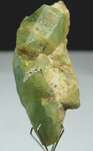 92 CARATS PERIDOTE CRYSTAL FROM PAKISTAN,(B-79), - Picture 1 of 9