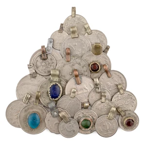 Small Vintage Afghan Coin Pendants Set of 8 Afghanistan Silver White Metal - Picture 1 of 1