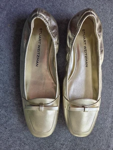 Mocasín Stuart Weitzman Tully para mujer color dorado claro 7/5B WB - Imagen 1 de 7