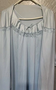 Vintage Vanity Fair Size 34 S Royal Light Blue Nylon Gown & Robe Peignoir Set - Picture 1 of 23