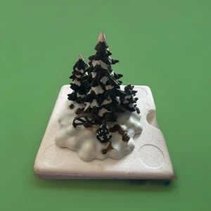 Serie Village Department 56 “Wagonwheel Pine Grove” - Imagen 1 de 4