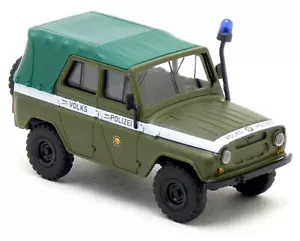 Busch 52121 - UAZ 469 Geländewagen Volks Polizei DDR VoPo - 1:87 H0 - Bild 1 von 3