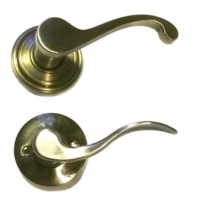 Kwikset SLY1000LY Safelock Layton Passage Door Lock in Venetian Bronze - Picture 1 of 11
