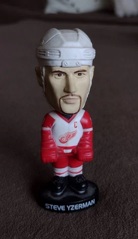 Detroit Red Wings Steve Yzerman Bobblehead Fotoball Cover