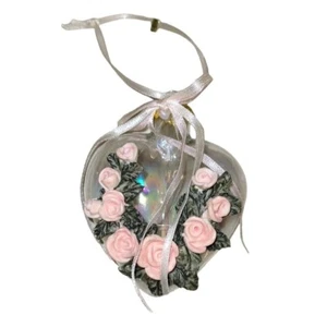 Corazón de Vidrio Iridiscente Cubierto de Rosas Rosas Adorno de Navidad - Imagen 1 de 4