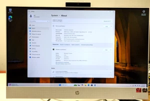 HP ALL-IN-ONE 24-DF0096 23.8in AMD R5-3500U 8GB RAM 1TB HDD - Picture 1 of 4