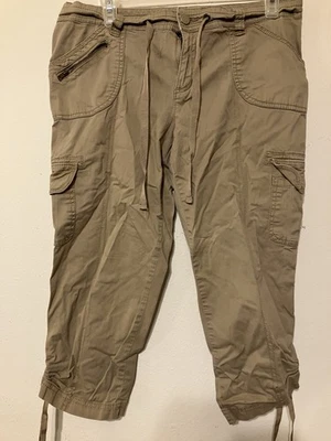 Faded Glory Women's Cargo Capris Tag Size 10 Inseam 20 Lightweight Stretch Khaki - Image 1 of 4