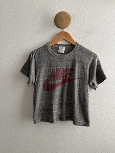 Vintage Nike Sportswear Kids Tshirt Size Small (34-36) USA - Picture 1 of 7