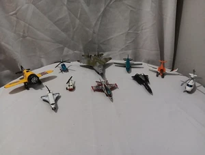 Lot 9 Flugzeuge / Hubschrauber ~ Streichholzschachtel ~ Ertl ~ Space Shuttle ~ Jagdflugzeuge ~ - Bild 1 von 5