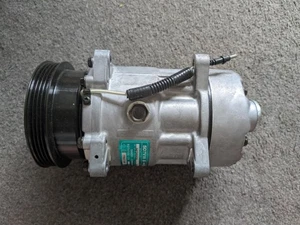 Sanden SD7V16 air conditioning compressor - Picture 1 of 4