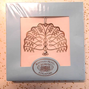 Raffles Hotel Singapore Souvenir Silver Tone Filigree Ornament TRAVELERS PALM - Picture 1 of 4