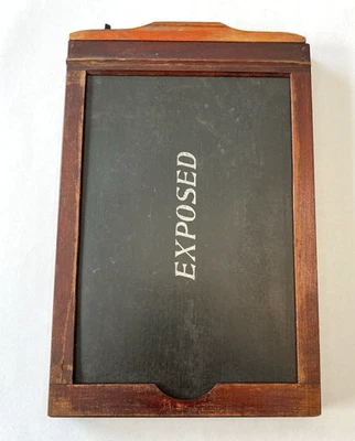 Antiguo soporte de película de vidrio con película de madera expuesta fotografía de madera vintage Foto 1 de 4