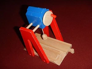 Melissa & Doug Cargo Transfer System Lift mit Magnet - Thomas Train  - Bild 1 von 1