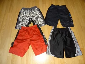 Sportliche Shorts mit elastischem Bund für Jungen Größe 14/16 von Russell ** 4 Paar ** - Bild 1 von 3