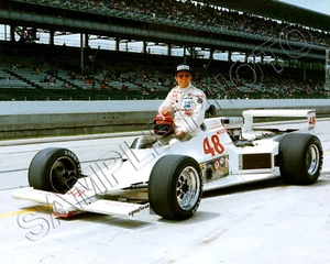 MIKE MOSLEY 1980 INDY 500 AUTO RACING 8X10 PHOTO - Picture 1 of 1